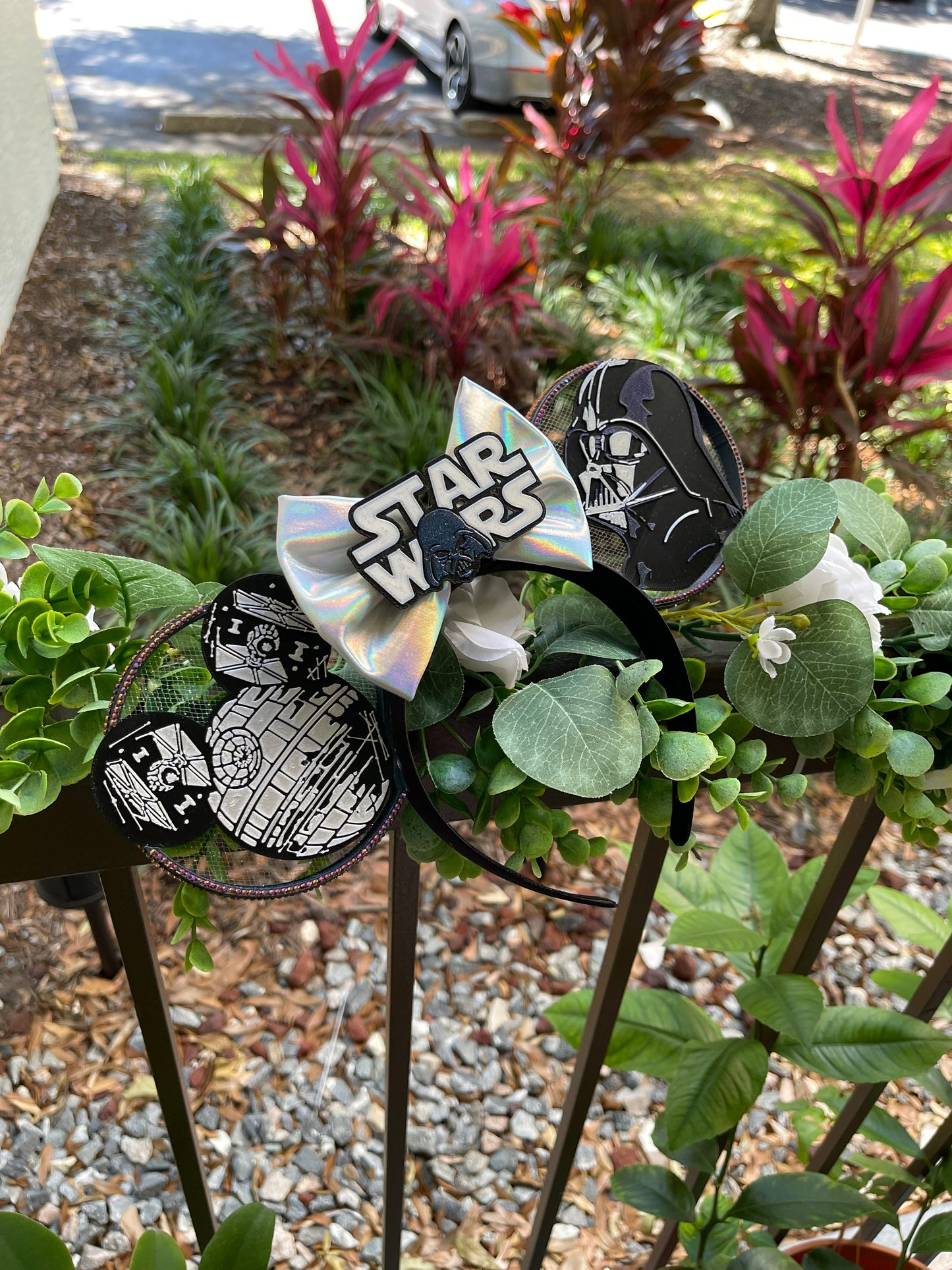Star Wars-Themed Minnie Ears - Darth Vader & Death Star Ear Headband for Fans || Deluxe