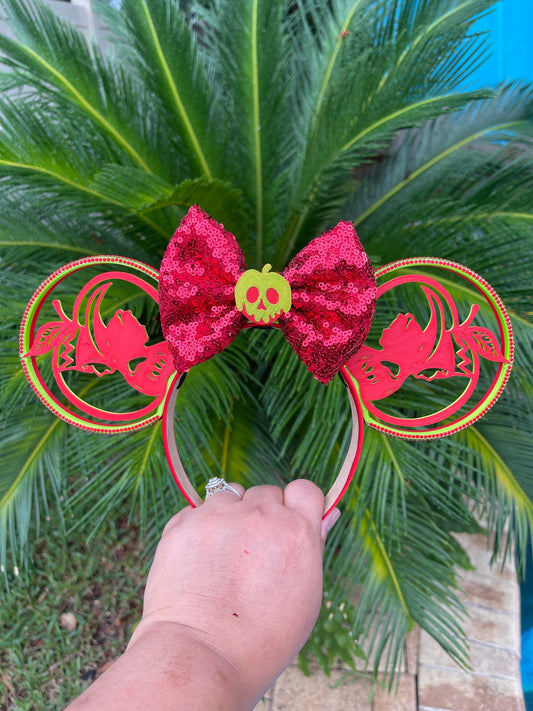 Snow White & Evil Queen Poison Apple Magic Minnie Ear: 3D Snow White Minnie Ears ||  Deluxe